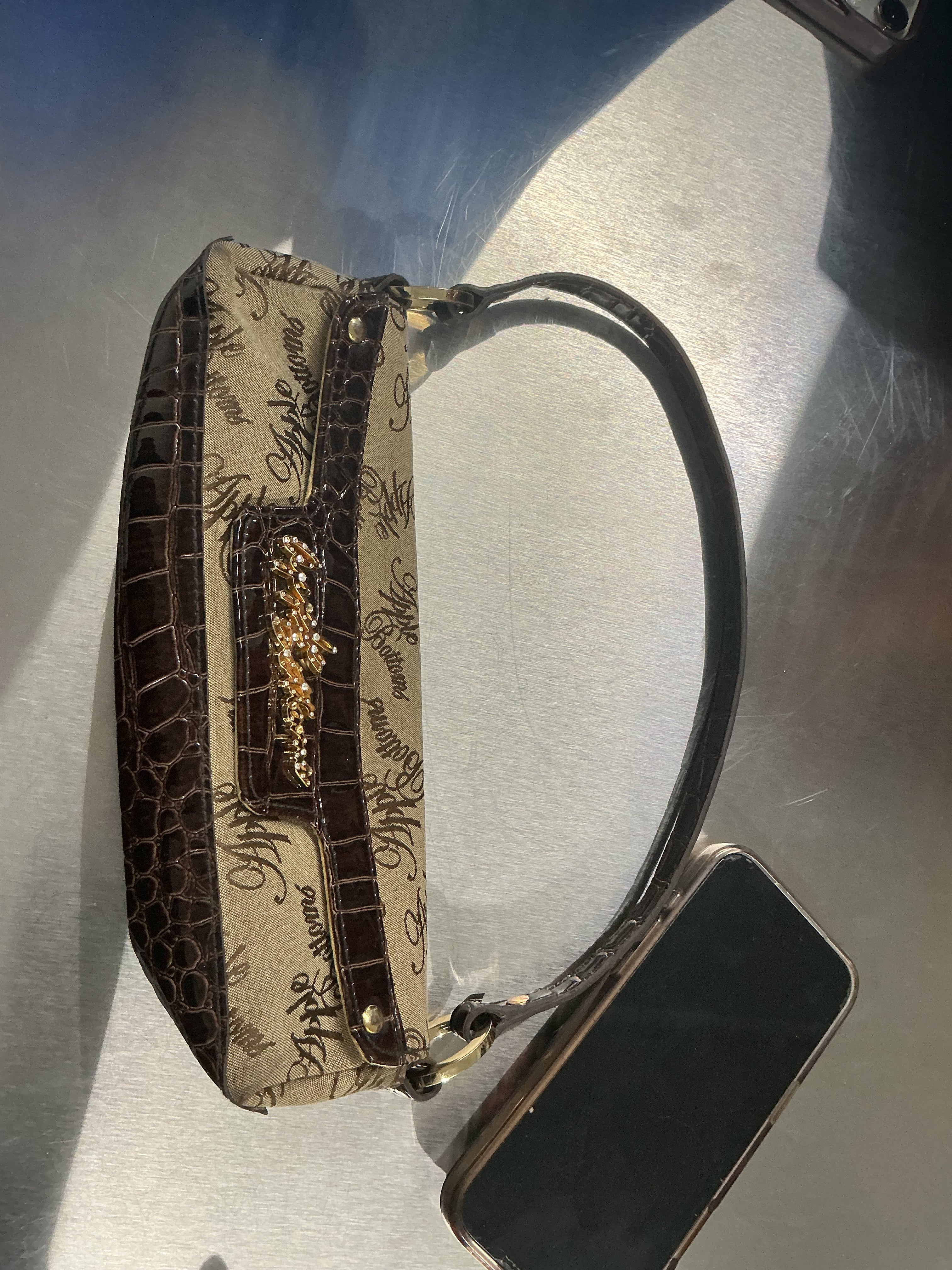 Encrucifijado apple bottom purse