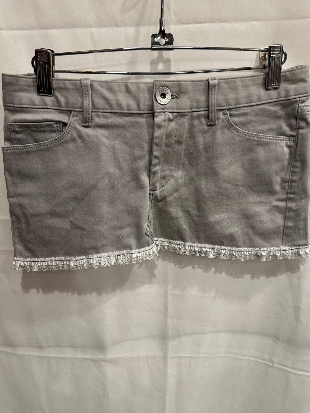 Banana Republic grey miniskirt