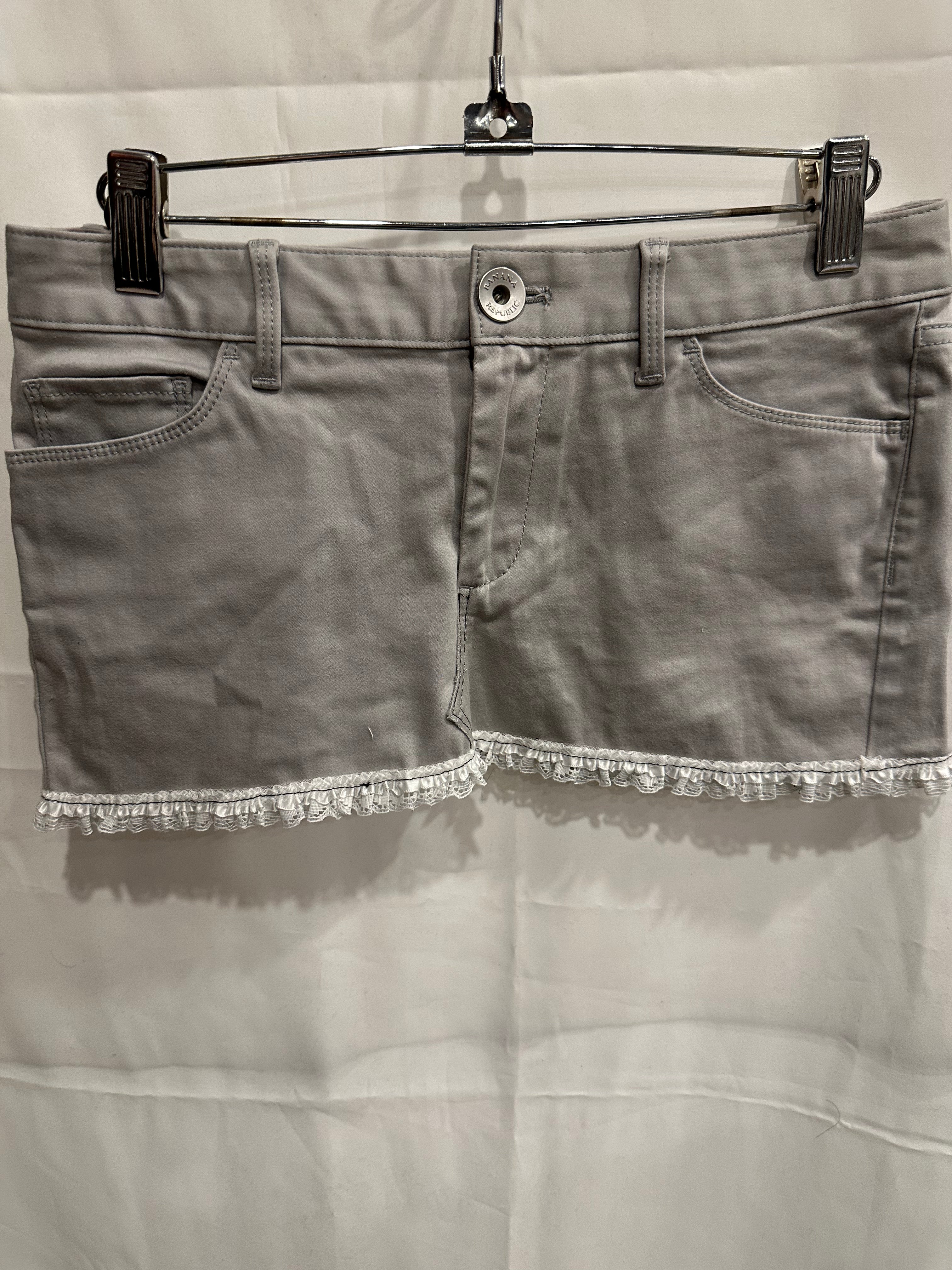 Banana Republic grey miniskirt