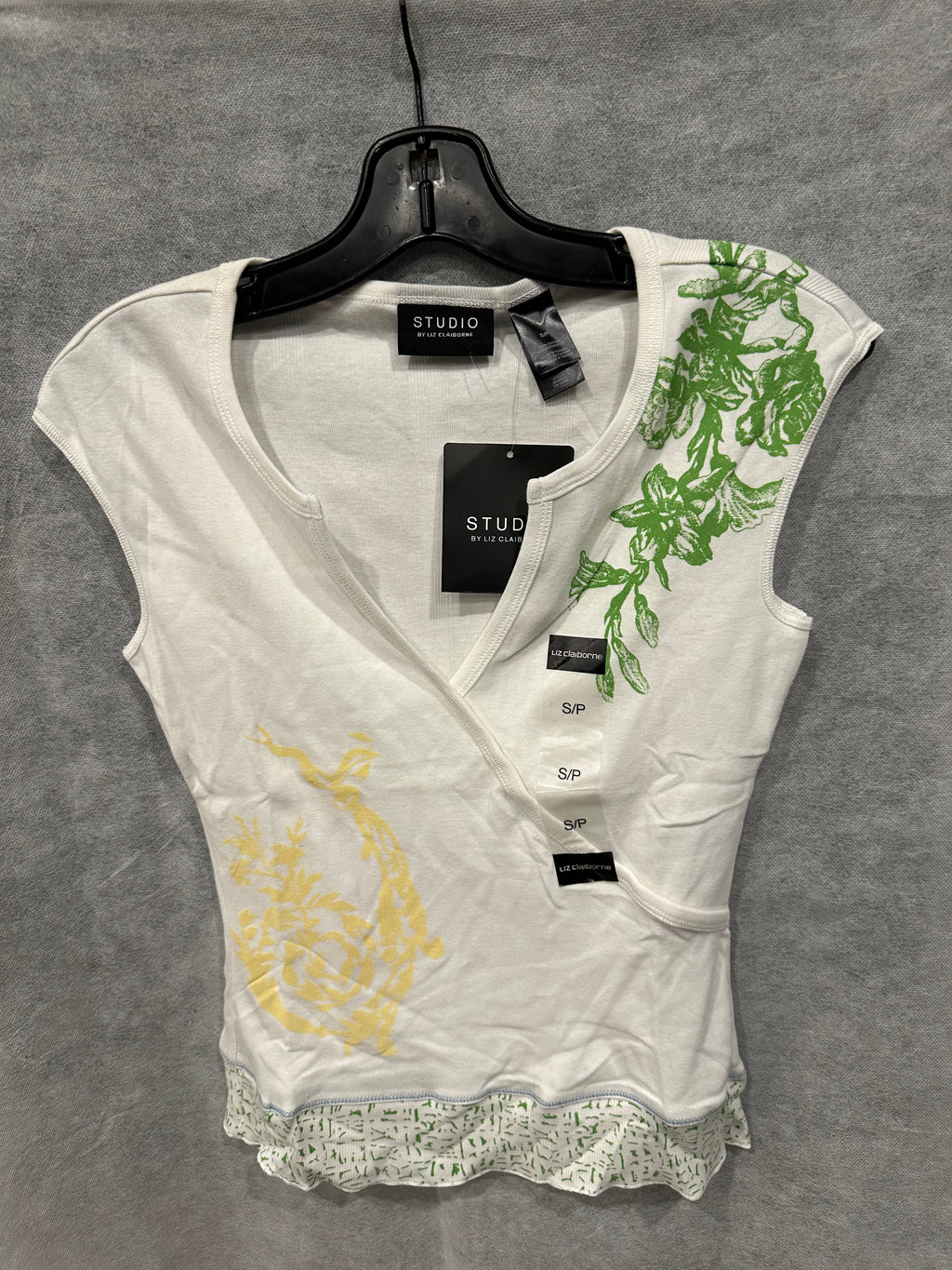 Studio NWT graphic top