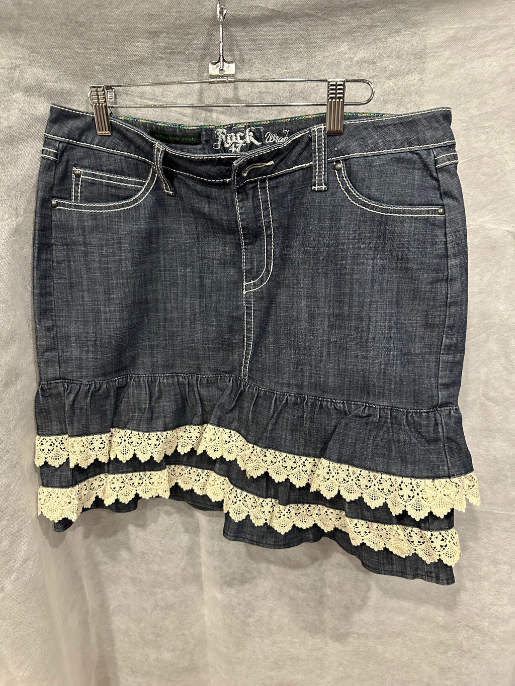Rock lace ruffle midi skirt
