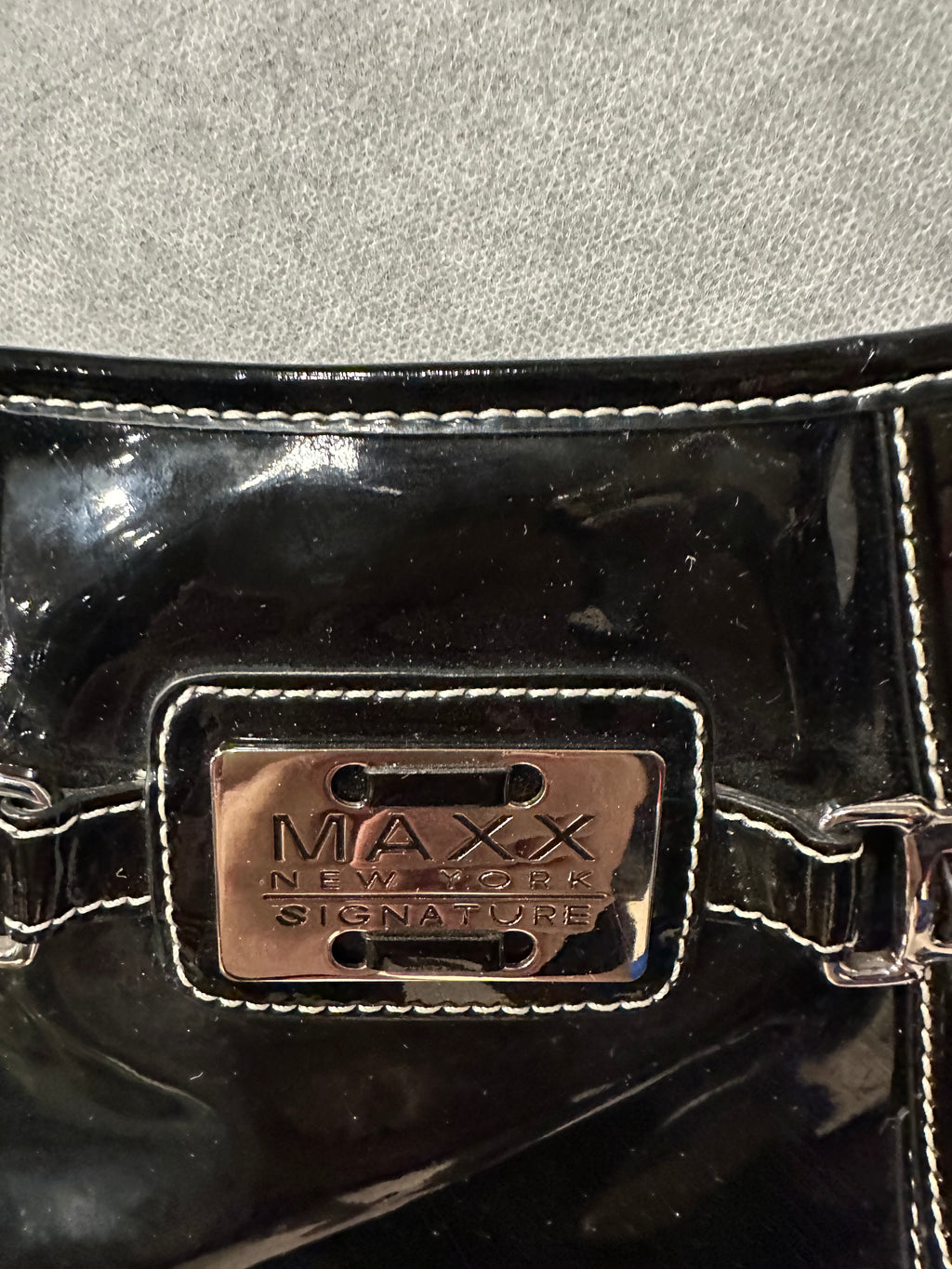 MAXX NYC buckle bag