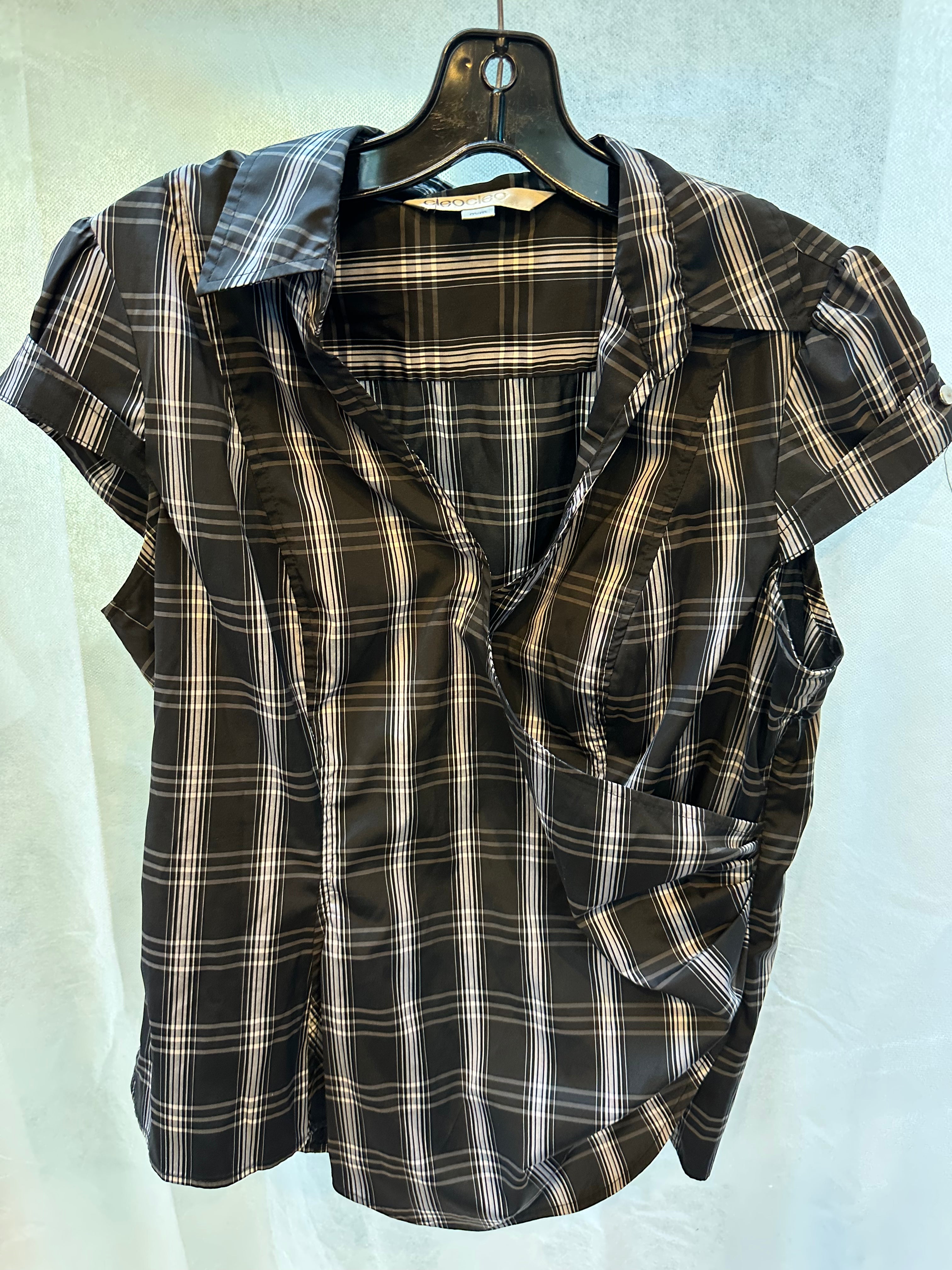 Cleocleo asymmetrical top