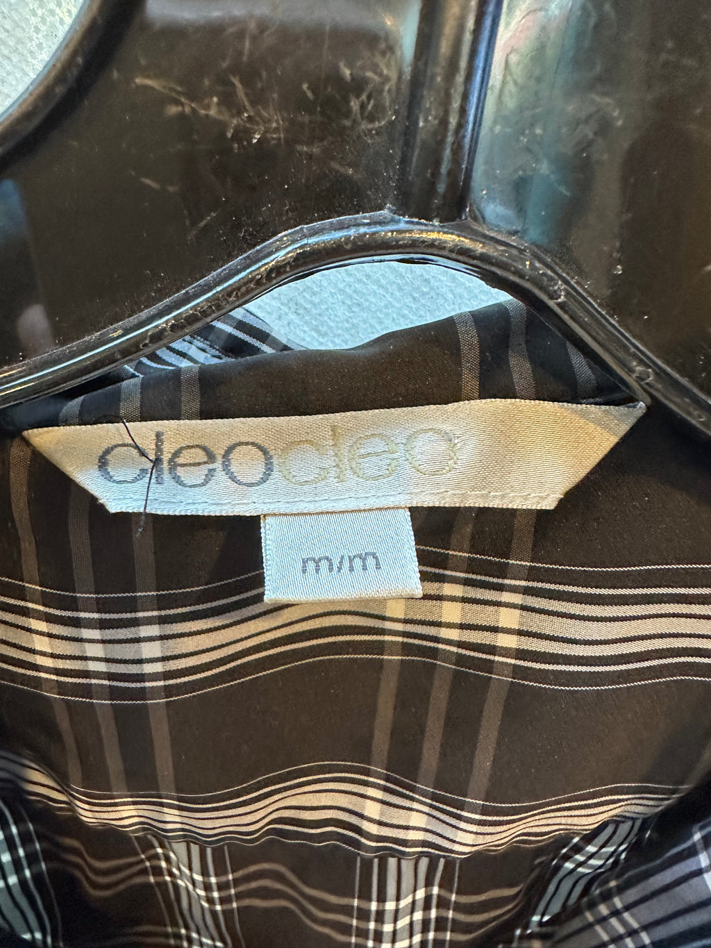 Cleocleo asymmetrical top