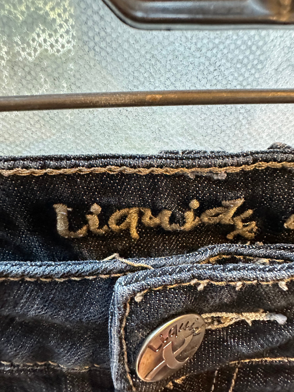 Liquid jeans