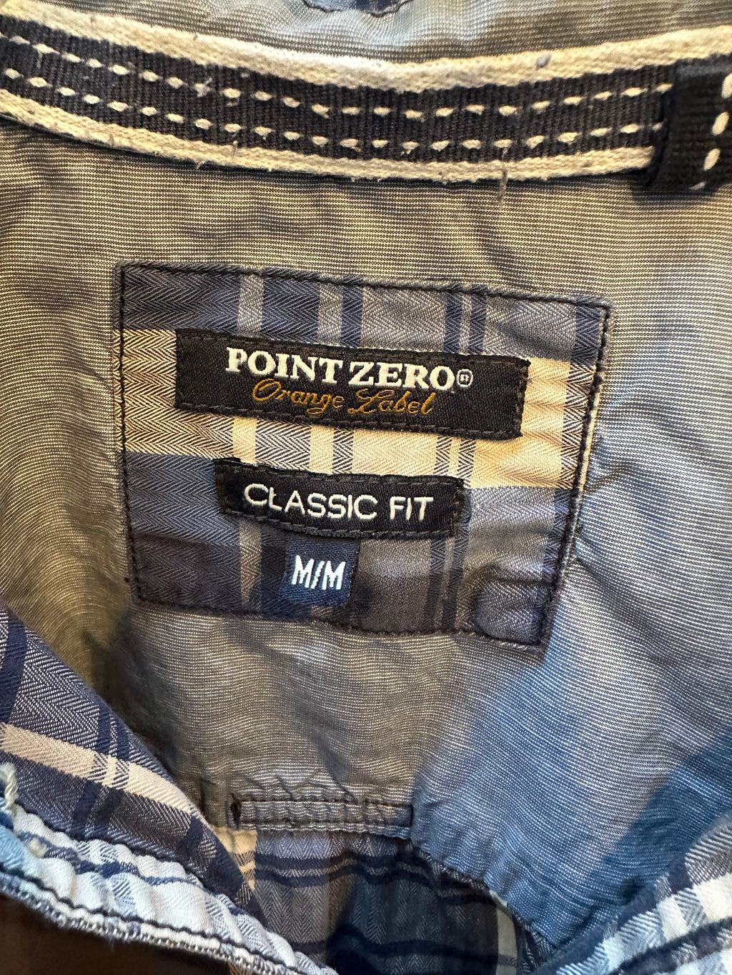 Point zero button up