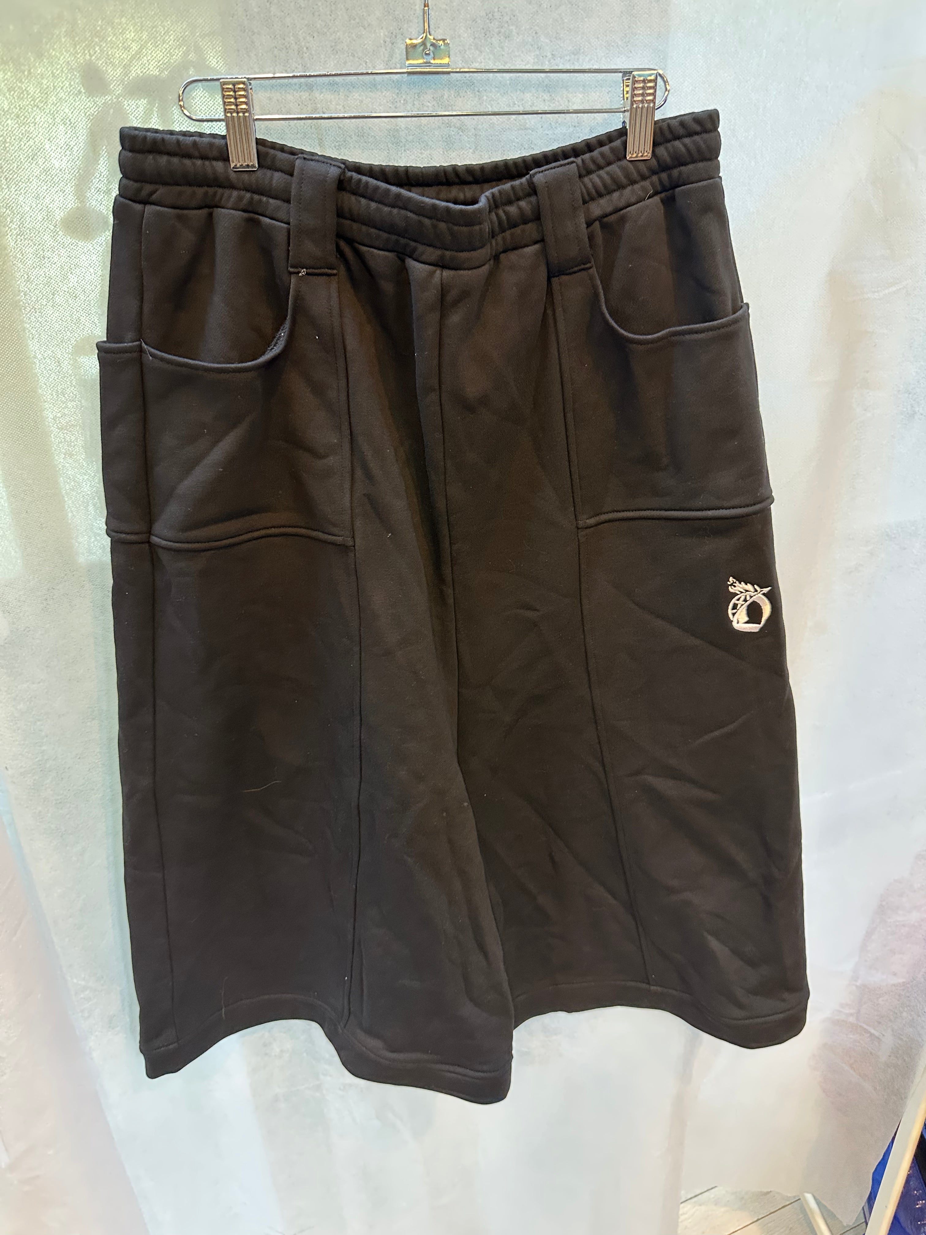 Digits sweat shorts